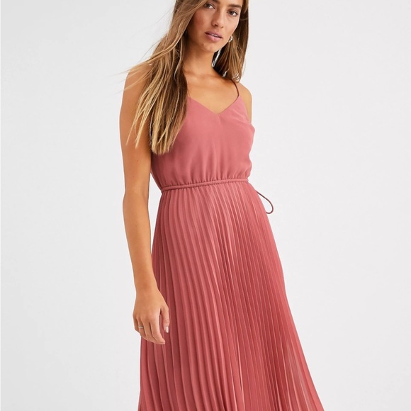 ASOS DESIGN pleated cami midi dress - Picture 5 of 10